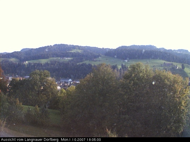 Webcam-Bild: Aussicht vom Dorfberg in Langnau 20071001-180500