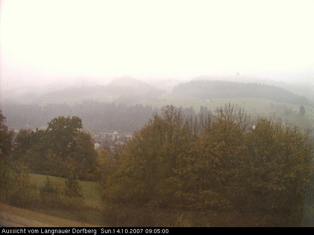 Webcam-Bild: Aussicht vom Dorfberg in Langnau 20071014-090500