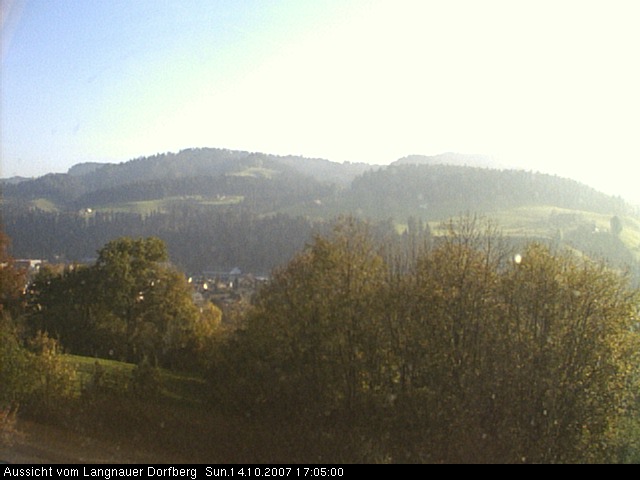 Webcam-Bild: Aussicht vom Dorfberg in Langnau 20071014-170500