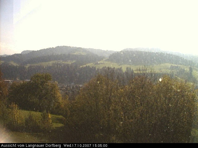 Webcam-Bild: Aussicht vom Dorfberg in Langnau 20071017-150500