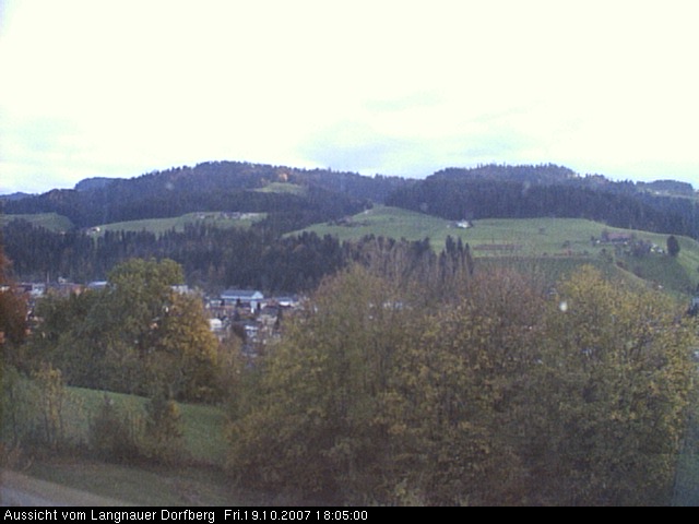 Webcam-Bild: Aussicht vom Dorfberg in Langnau 20071019-180500