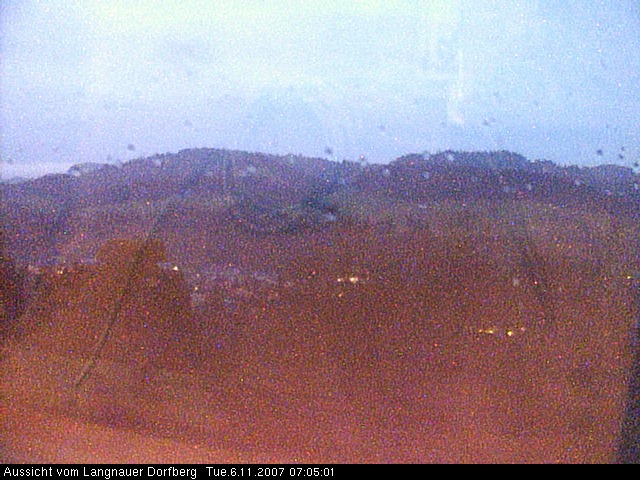 Webcam-Bild: Aussicht vom Dorfberg in Langnau 20071106-070500