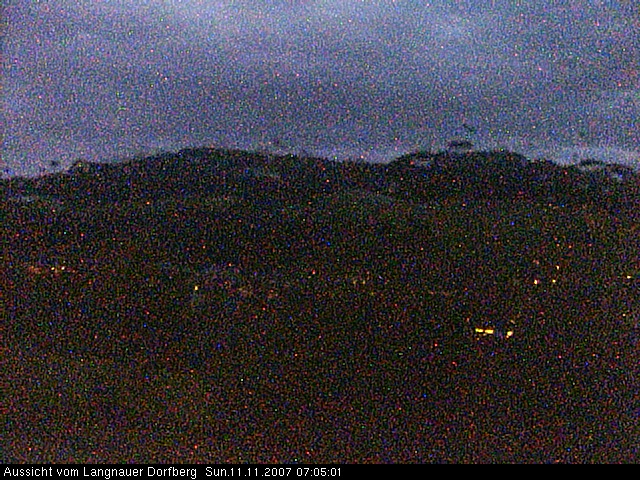 Webcam-Bild: Aussicht vom Dorfberg in Langnau 20071111-070500