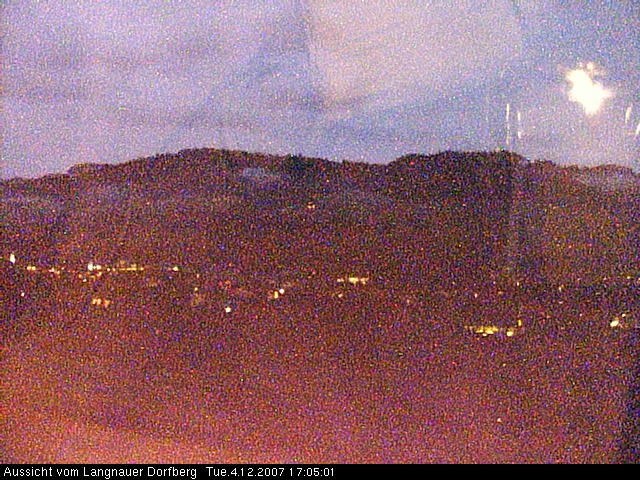 Webcam-Bild: Aussicht vom Dorfberg in Langnau 20071204-170500