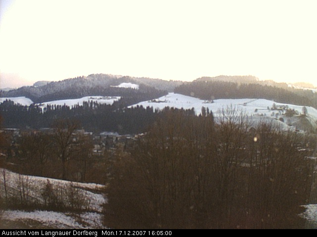 Webcam-Bild: Aussicht vom Dorfberg in Langnau 20071217-160500