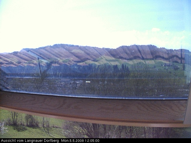 Webcam-Bild: Aussicht vom Dorfberg in Langnau 20080505-120500