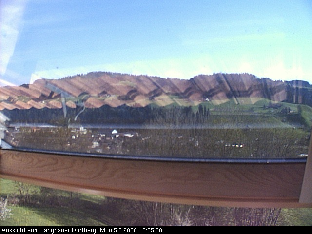 Webcam-Bild: Aussicht vom Dorfberg in Langnau 20080505-180500