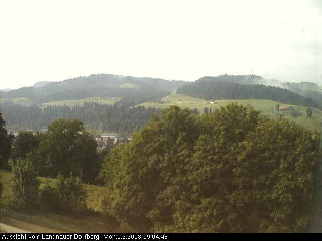 Webcam-Bild: Aussicht vom Dorfberg in Langnau 20080609-090500