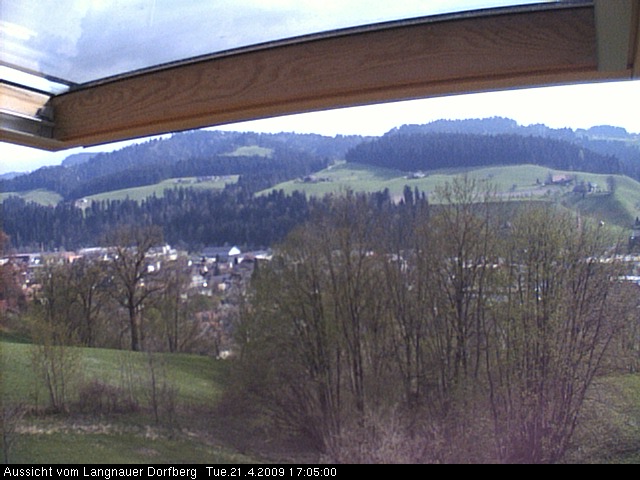 Webcam-Bild: Aussicht vom Dorfberg in Langnau 20090421-170500