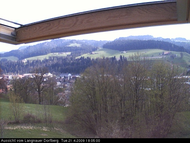 Webcam-Bild: Aussicht vom Dorfberg in Langnau 20090421-180500