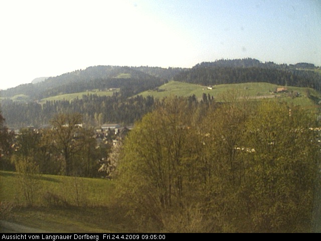 Webcam-Bild: Aussicht vom Dorfberg in Langnau 20090424-090500