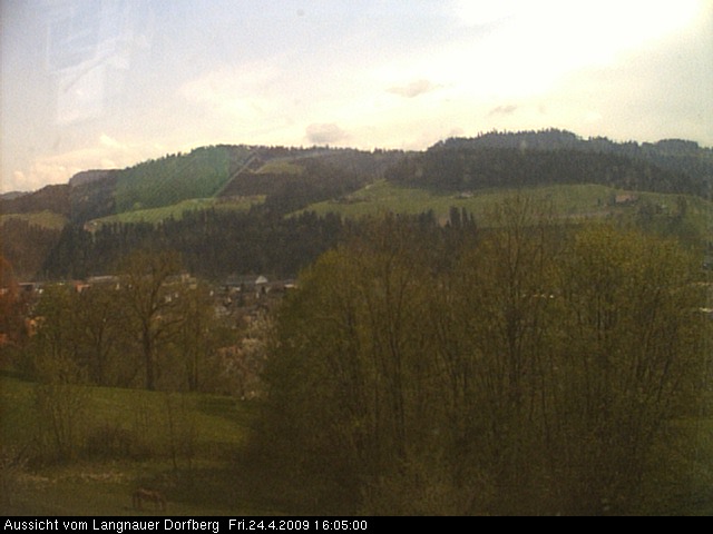 Webcam-Bild: Aussicht vom Dorfberg in Langnau 20090424-160500