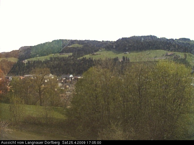 Webcam-Bild: Aussicht vom Dorfberg in Langnau 20090425-170500