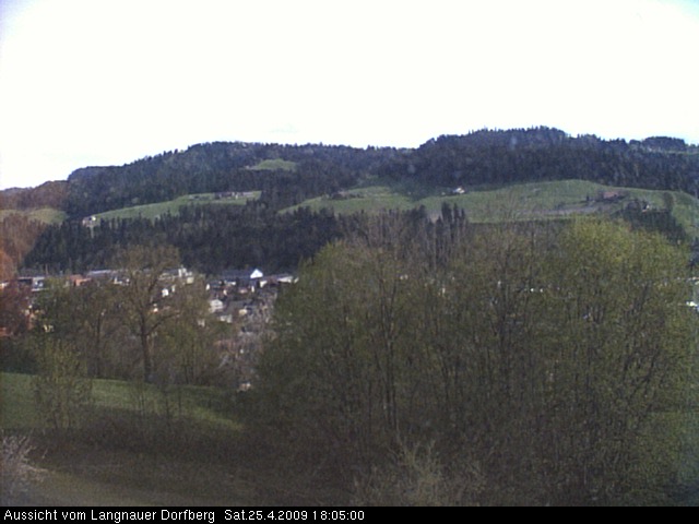 Webcam-Bild: Aussicht vom Dorfberg in Langnau 20090425-180500