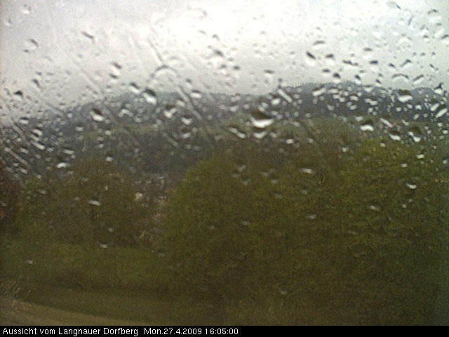 Webcam-Bild: Aussicht vom Dorfberg in Langnau 20090427-160500