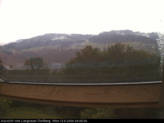 Webcam-Bild: Aussicht vom Dorfberg in Langnau 20090615-090500