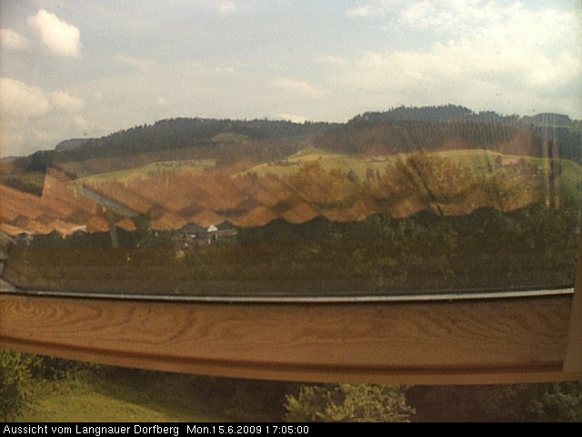 Webcam-Bild: Aussicht vom Dorfberg in Langnau 20090615-170500