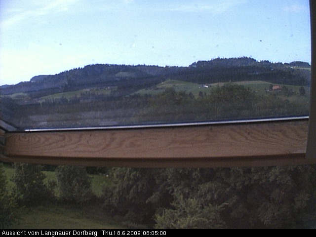 Webcam-Bild: Aussicht vom Dorfberg in Langnau 20090618-080500