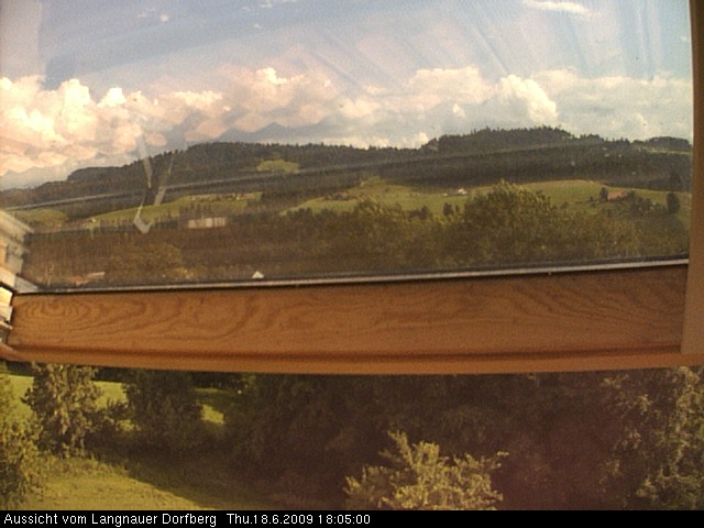 Webcam-Bild: Aussicht vom Dorfberg in Langnau 20090618-180500