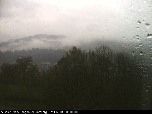 Webcam-Bild: Aussicht vom Dorfberg in Langnau 20100501-090500