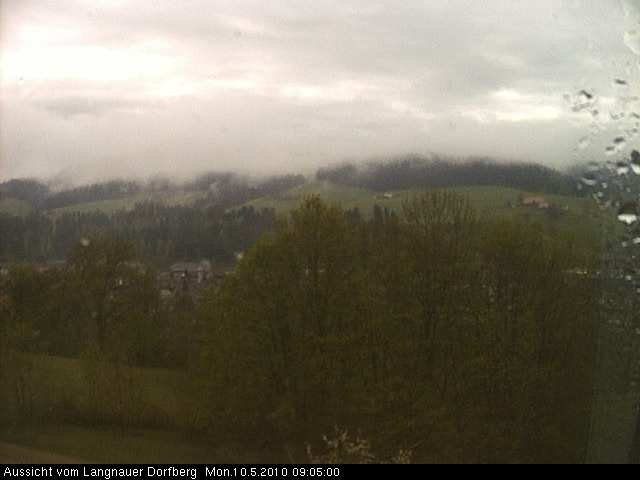 Webcam-Bild: Aussicht vom Dorfberg in Langnau 20100510-090500