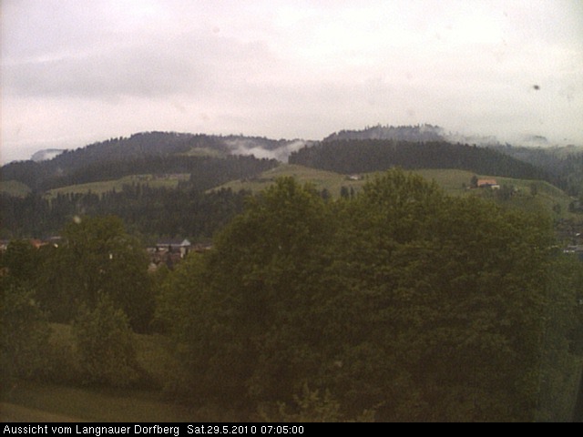 Webcam-Bild: Aussicht vom Dorfberg in Langnau 20100529-070500
