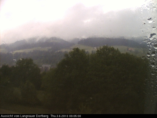 Webcam-Bild: Aussicht vom Dorfberg in Langnau 20100603-090500