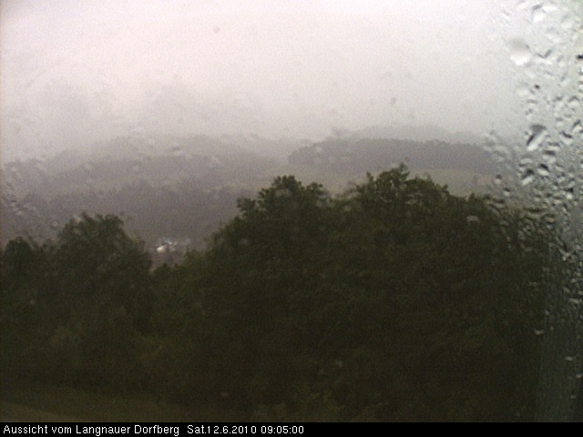 Webcam-Bild: Aussicht vom Dorfberg in Langnau 20100612-090500