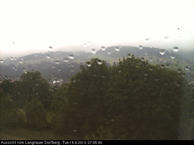 Webcam-Bild: Aussicht vom Dorfberg in Langnau 20100615-070500