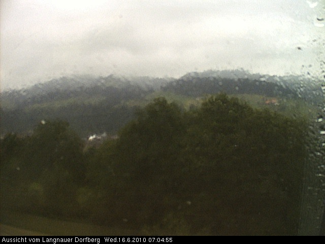 Webcam-Bild: Aussicht vom Dorfberg in Langnau 20100616-070500