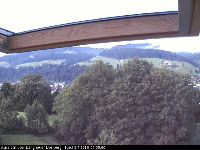 Webcam-Bild: Aussicht vom Dorfberg in Langnau 20100713-070500