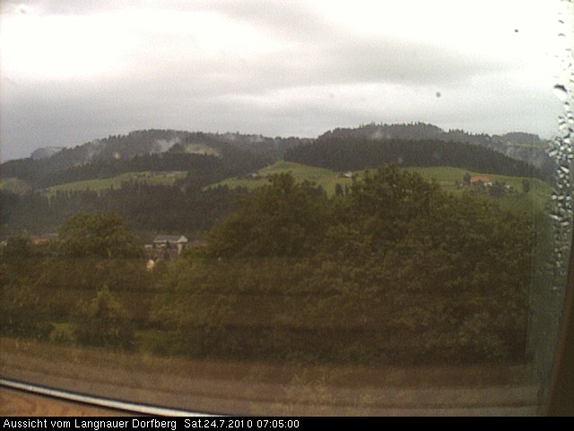 Webcam-Bild: Aussicht vom Dorfberg in Langnau 20100724-070500