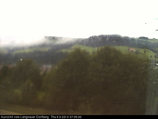 Webcam-Bild: Aussicht vom Dorfberg in Langnau 20100805-070500