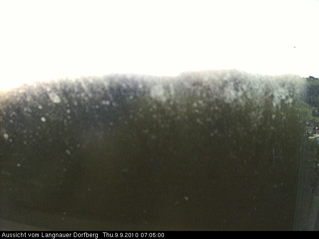 Webcam-Bild: Aussicht vom Dorfberg in Langnau 20100909-070500