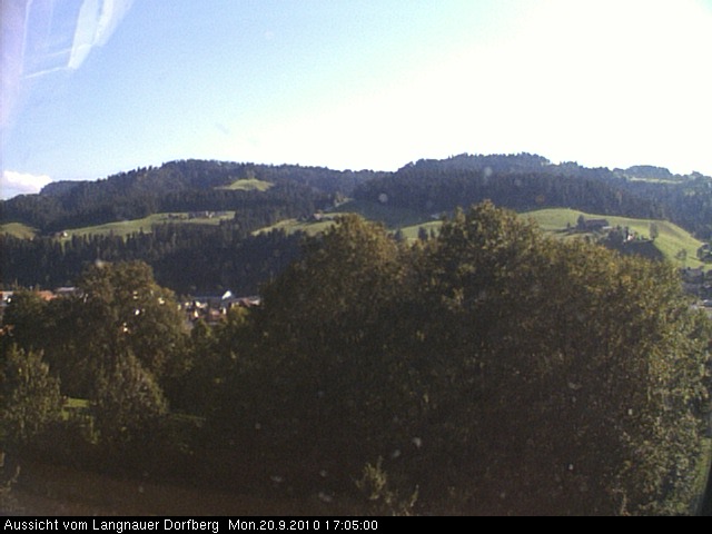 Webcam-Bild: Aussicht vom Dorfberg in Langnau 20100920-170500
