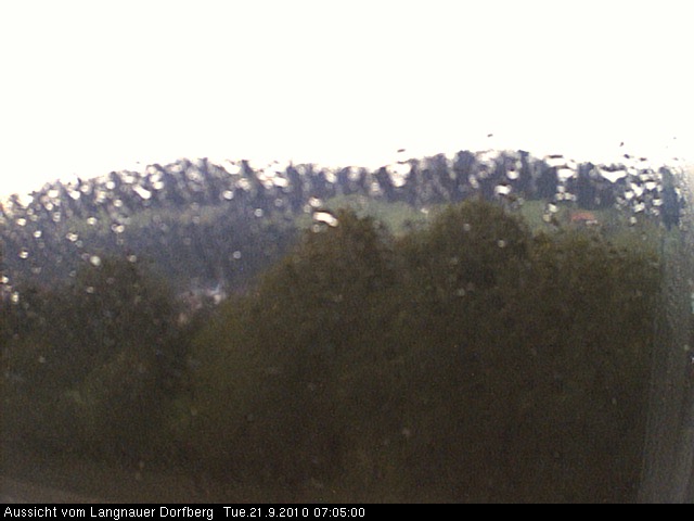 Webcam-Bild: Aussicht vom Dorfberg in Langnau 20100921-070500