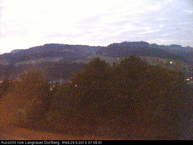 Webcam-Bild: Aussicht vom Dorfberg in Langnau 20100929-070500