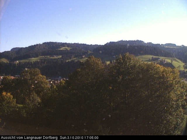 Webcam-Bild: Aussicht vom Dorfberg in Langnau 20101003-170500