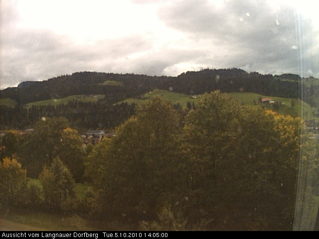 Webcam-Bild: Aussicht vom Dorfberg in Langnau 20101005-140500
