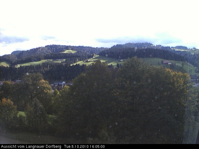 Webcam-Bild: Aussicht vom Dorfberg in Langnau 20101005-160500