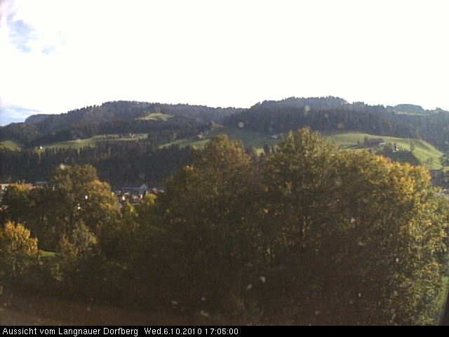 Webcam-Bild: Aussicht vom Dorfberg in Langnau 20101006-170500