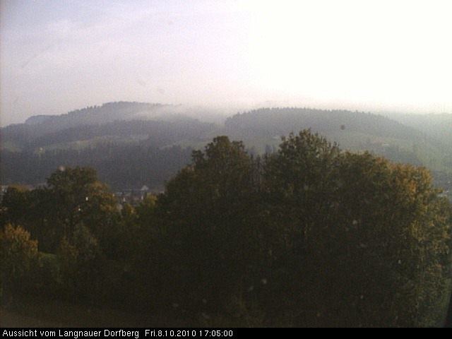 Webcam-Bild: Aussicht vom Dorfberg in Langnau 20101008-170500
