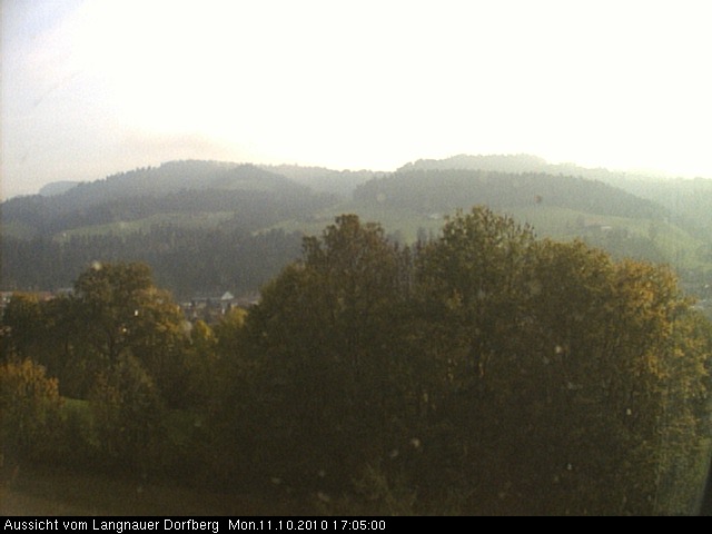 Webcam-Bild: Aussicht vom Dorfberg in Langnau 20101011-170500