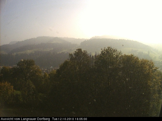 Webcam-Bild: Aussicht vom Dorfberg in Langnau 20101012-160500