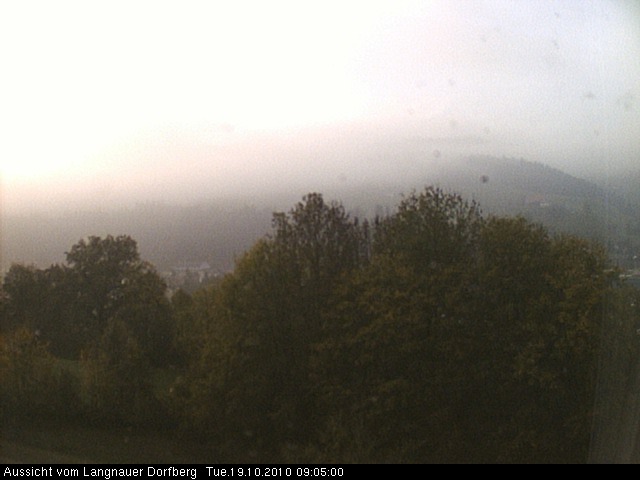 Webcam-Bild: Aussicht vom Dorfberg in Langnau 20101019-090500