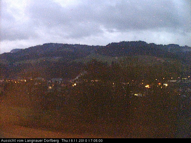 Webcam-Bild: Aussicht vom Dorfberg in Langnau 20101118-170500