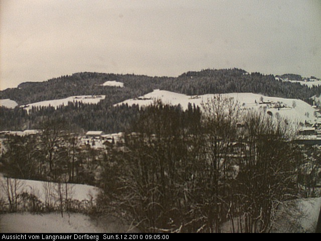 Webcam-Bild: Aussicht vom Dorfberg in Langnau 20101205-090500