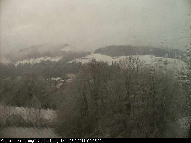 Webcam-Bild: Aussicht vom Dorfberg in Langnau 20110228-090500