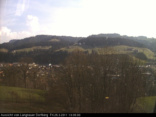 Webcam-Bild: Aussicht vom Dorfberg in Langnau 20110325-160500