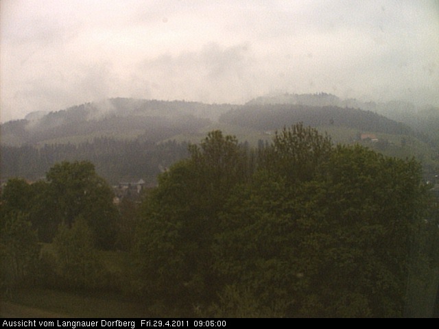 Webcam-Bild: Aussicht vom Dorfberg in Langnau 20110429-090500